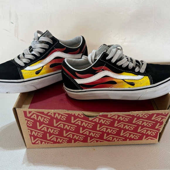 Vans - Picture 4 of 4